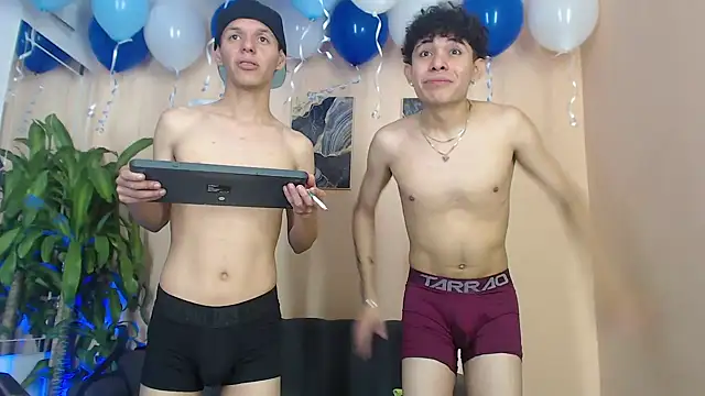 Chat XXX en directo de DesiresOfOlympus_