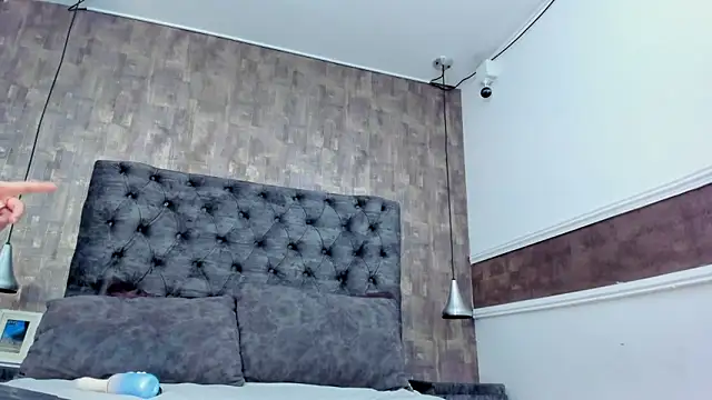 anaiscooper Adlı Modelin Canlı XXX Sohbeti