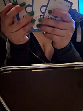 XXX chat uživo modela kimmiakiss22