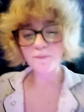 mcjbgfhgjhiiilllufjyf 现场XXX聊天