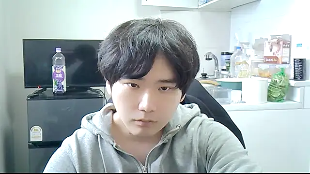 Pokazy przed kamerką – nbvmmbr