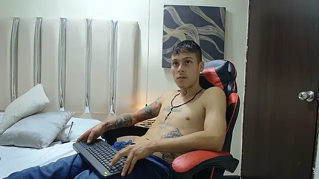 Chat XXX ao vivo de Ethan_Wolfe