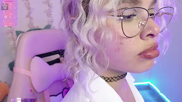 Haelycute 现场XXX聊天