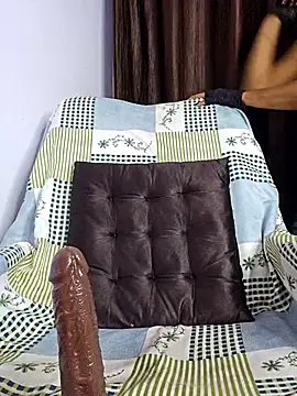 hansika_25のライブXXXチャット