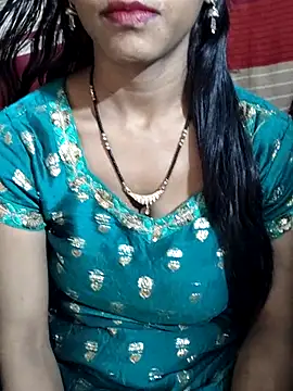 Itz_Aisha__のライブXXXチャット