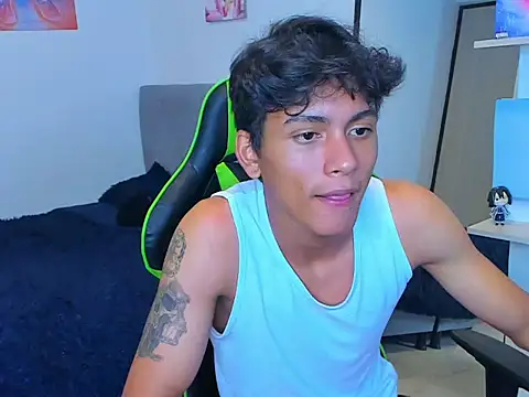 PaulTallx Live XXX-Chat