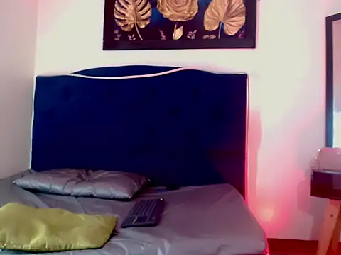 Karlaa_Hernandez_ Adlı Modelin Web Kamerası Şovu