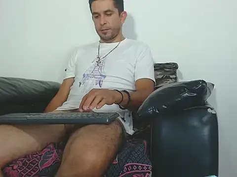 _Grasshopper Live XXX Chat