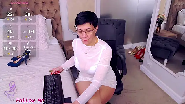 BustyPenellope Webcam show