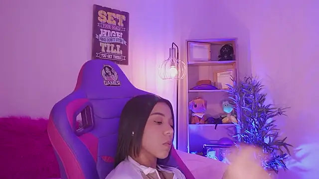 Czat XXX na żywo – madelyn_rose_