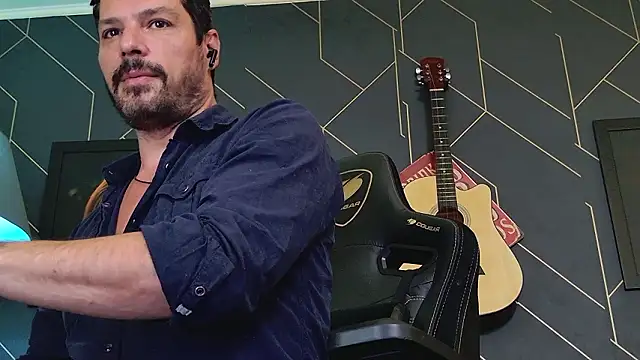 Chat +18 de ChrisKox ao vivo