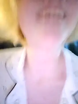 mcjbgfhgjhiiilllufjyf's Webcam Show