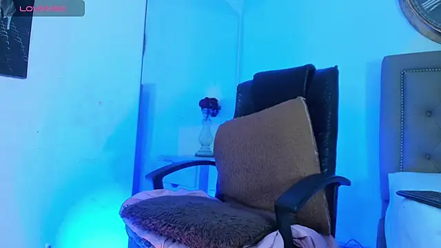 Adara_Ferrara élő XXX-chatje