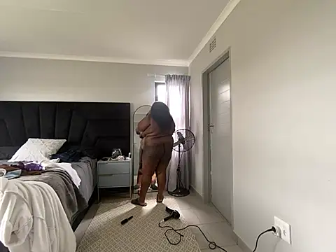 Chat +18 de MissLola27 ao vivo