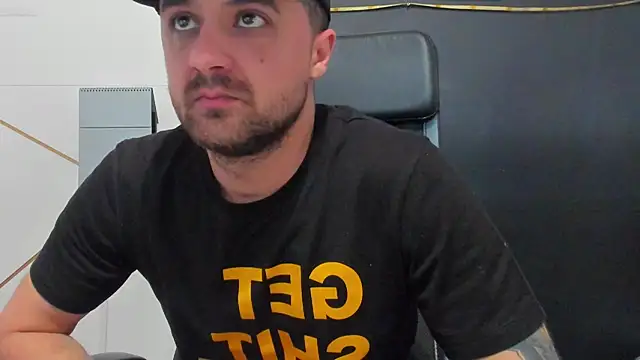 Czat XXX na żywo – JamesMyerss