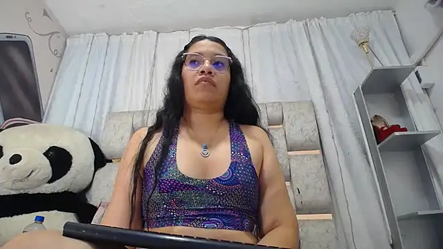 KEYRA-MILLER-n Live XXX chat