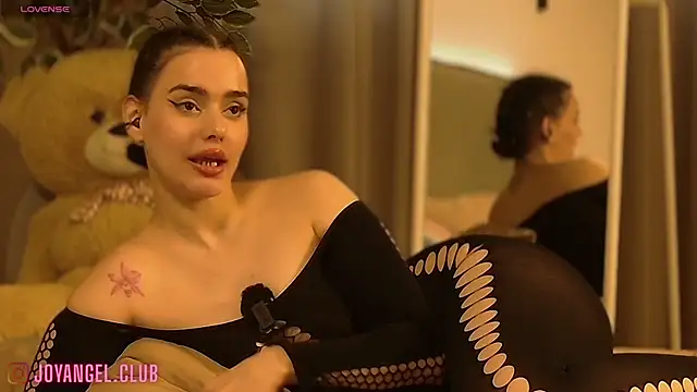 SophieCharm Adlı Modelin Canlı XXX Sohbeti