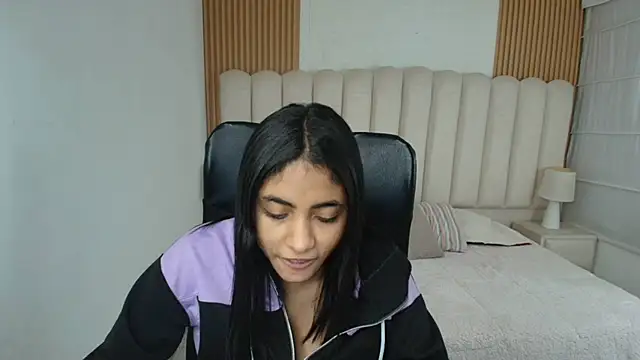 shaneelle Chat XXX live