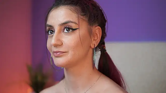 SabrinaHope Adlı Modelin Canlı XXX Sohbeti