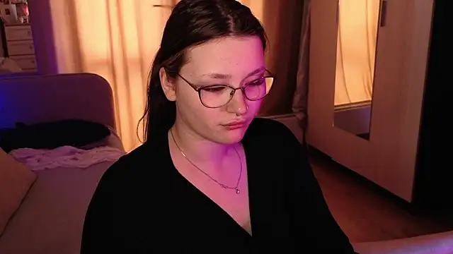 milliedoll Adlı Modelin Canlı XXX Sohbeti