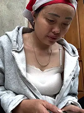 ten-girl-2k5のライブXXXチャット