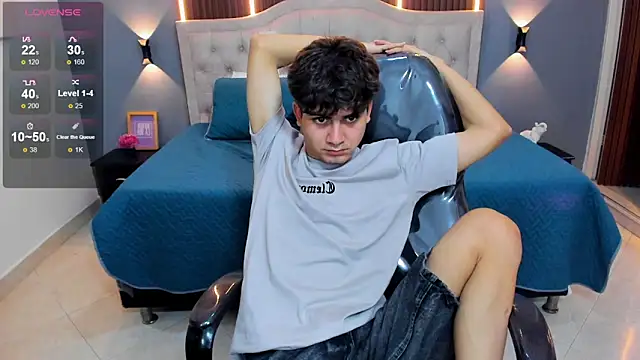 Tommy18__: онлайн-секс-чат