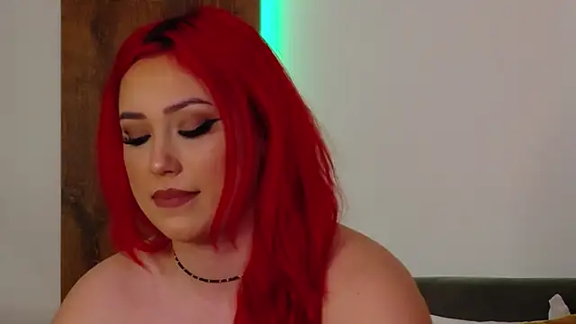 EmyHilton Chat XXX live