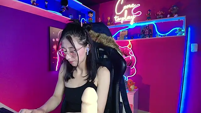 MyCutieBabe Chat XXX live