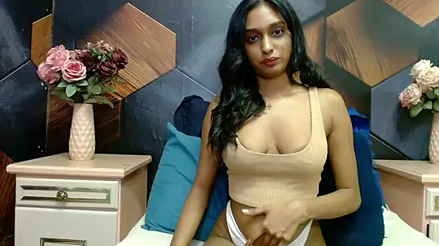 IndianLuscious Adlı Modelin Canlı XXX Sohbeti