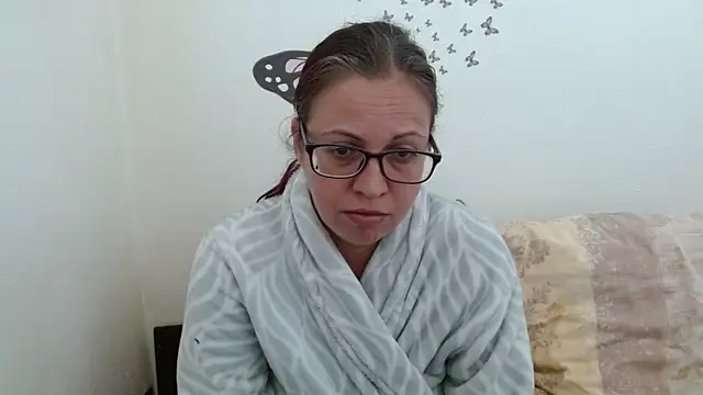 LadyHellene Adlı Modelin Canlı XXX Sohbeti