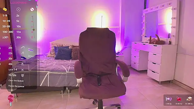 kloe28: απευθείας συνομιλία ΧΧΧ