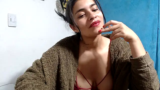 Scarlett_Hot69 在線直播表演