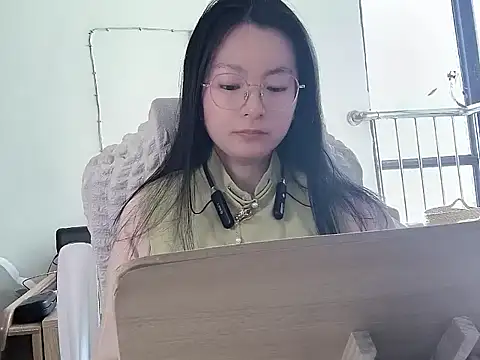 Eeya-36 Chat XXX live