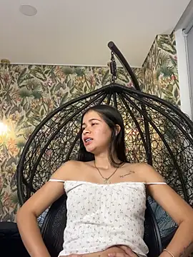 Kloe_00 লা  ইভ XXX চ্যাট