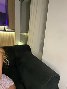 Karyriosn Live XXX chat