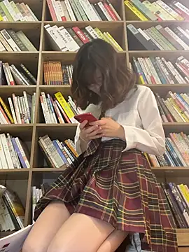 Chat +18 de littleqiu ao vivo