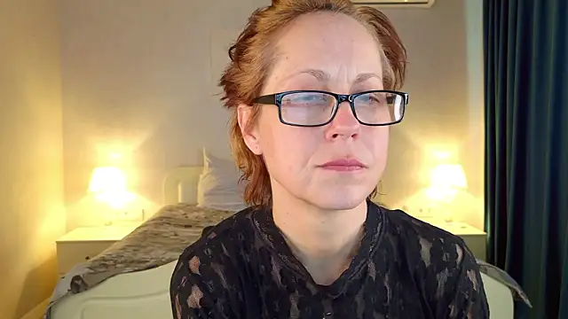 LioraWeiss Adlı Modelin Canlı XXX Sohbeti