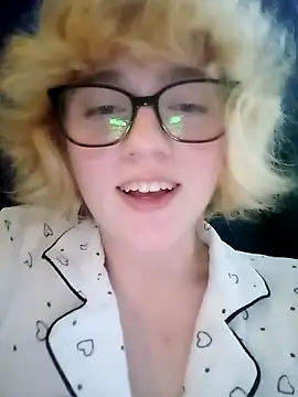 mcjbgfhgjhiiilllufjyf Chat XXX in diretta