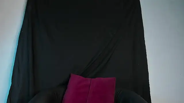 Britney_Rose Adlı Modelin Canlı XXX Sohbeti