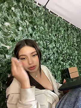 Mady_Pink élő XXX-chatje