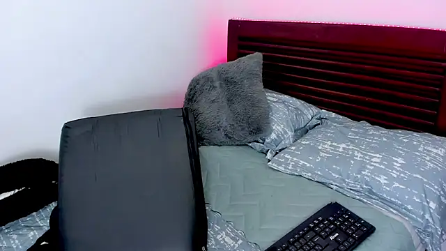 vanessa_saquirt Adlı Modelin Canlı XXX Sohbeti