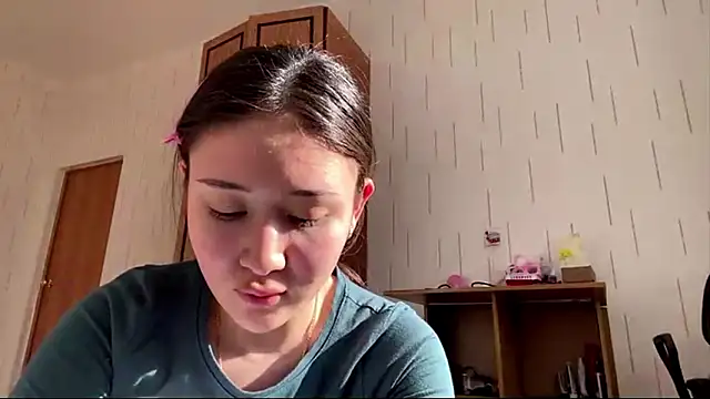 YourMiIa Chat XXX live