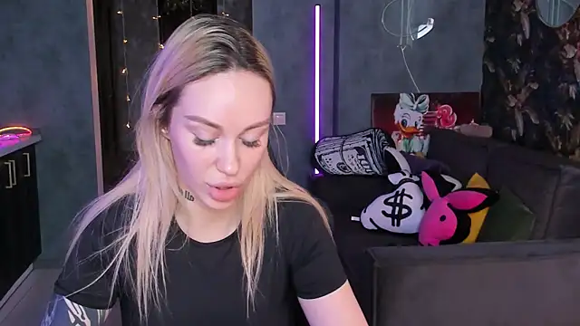 Blckmirrorr's Live XXX Chat