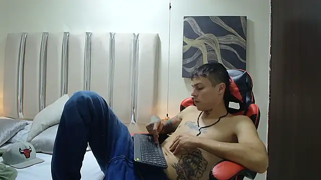 Ethan_Wolfe Live XXX-chat