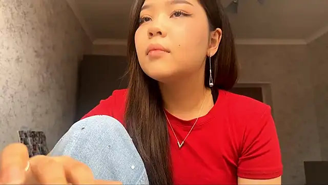 RegenaLandauerのライブXXXチャット