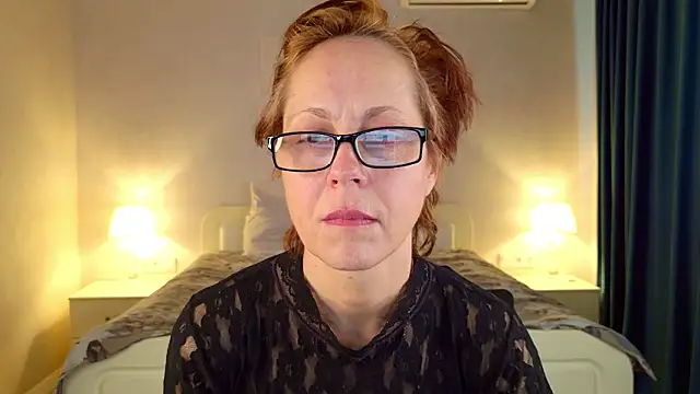 LioraWeissのライブXXXチャット