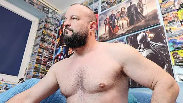 Muscle_Bear live XXX chat