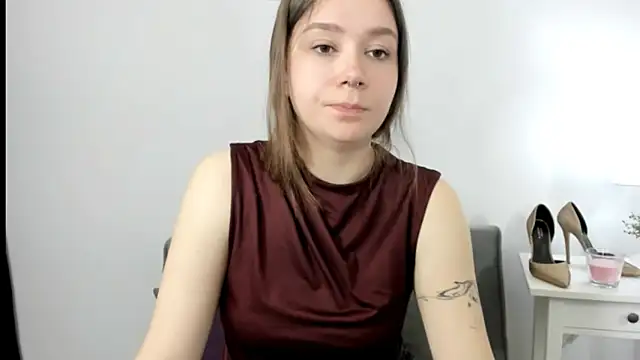 KatySensualy élő XXX-chatje