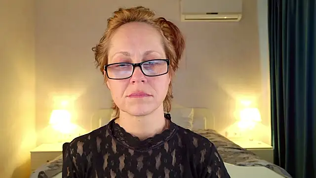 LioraWeiss live XXX chat