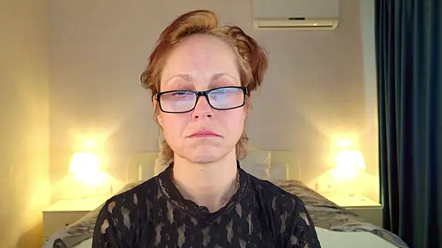 Chat XXX en directo de LioraWeiss